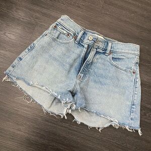 Used • Abercrombie The Mom Short Mid Rise • Size 25 (Curve Love)